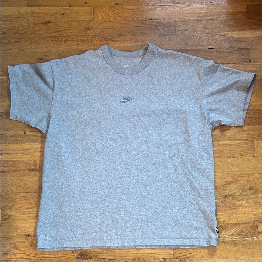 Vintage Nike Heather Gray Short Sleeve Tee